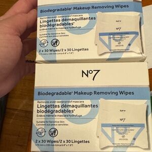 No7 Biodegradable Makeup Removing Wipes - Blue